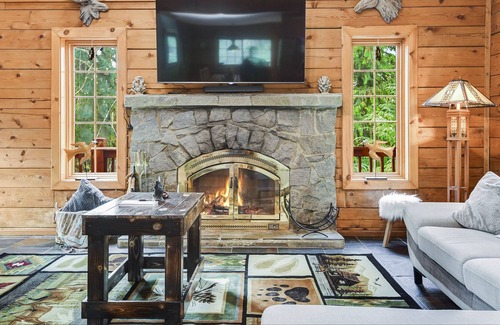 Snohomish Cabin | 🍯The Honey Bear Cabin In The Woods w/hot tub🌲🐻