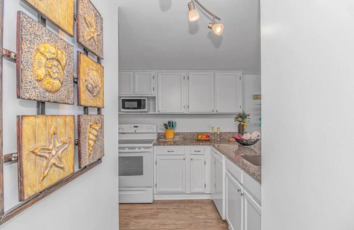 Garden City Condo | The Horizon East Resort 104