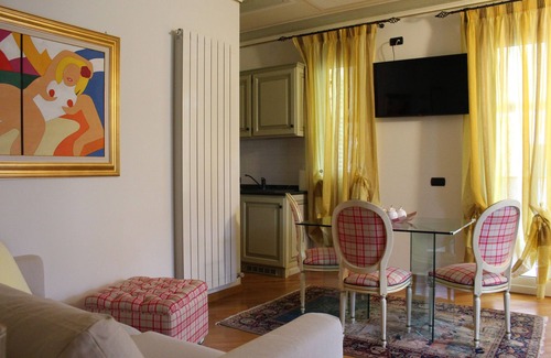 Loano Apartment | The House by the Sea [Old Town-Loano-Garage]