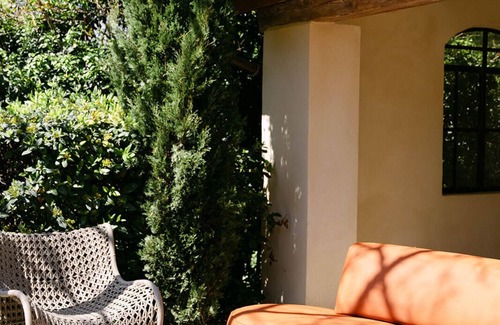 Orange House | The house in the vineyards