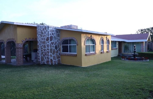 Oaxtepec House | The house of the Amates