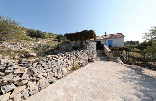 Island Dugi Otok House | The house on the island Sit is surrounded by beautiful nature