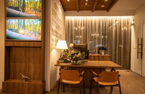 Skopje Hotel | The Hunter's Lodge Kamnik