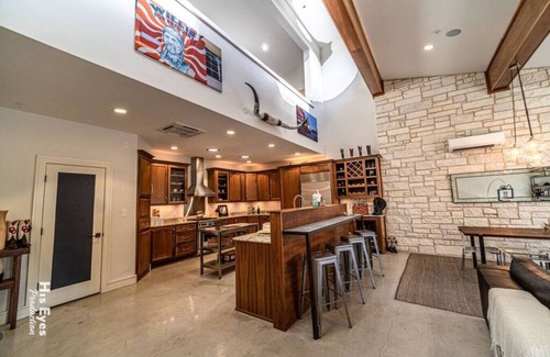 Bouldin House | The Iconic Allen's Boots Clubhouse!