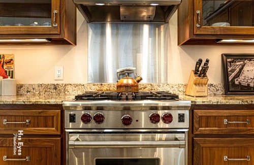 Bouldin House | The Iconic Allen's Boots Clubhouse!