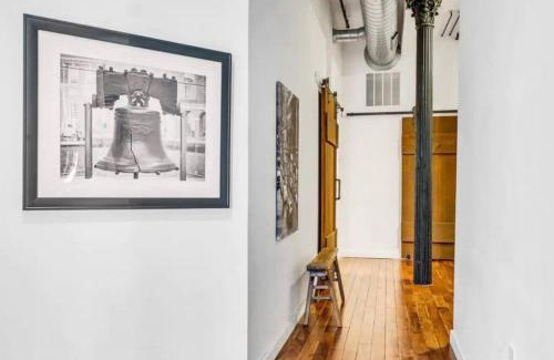 Center City East House | The Independence Suite Residence