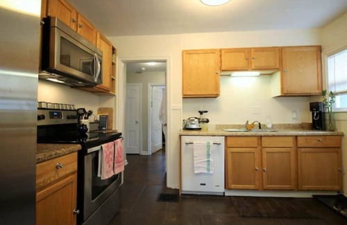Indianapolis House | The Indianola House in South Broad Ripple