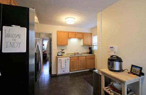 Indianapolis House | The Indianola House in South Broad Ripple