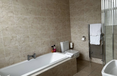 North Shore Hotel | The Inglewood Hotel