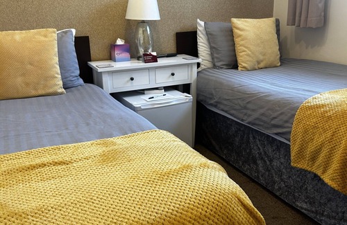 North Shore Hotel | The Inglewood Hotel