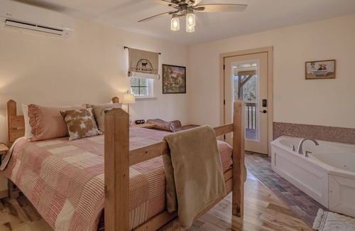 Whitley City Bed & Breakfast | The Inn at Beulah Farm - The Barn