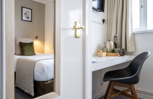 Redruth Hotel | The Inn For All Seasons