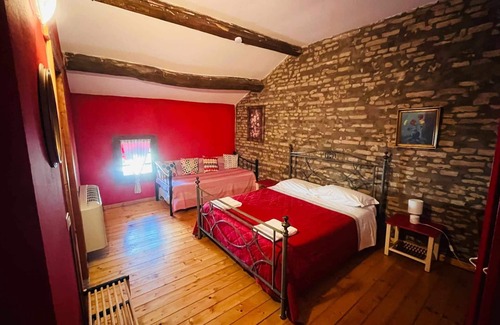 Medelana House | The Inn of the Artists