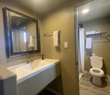 Flagstaff Hotel | The INN ON 66