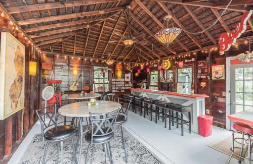 Pitman Bed & Breakfast | The Inn on Holly B&B
