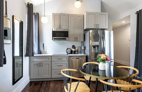 New Orleans Apartment | The Irish House