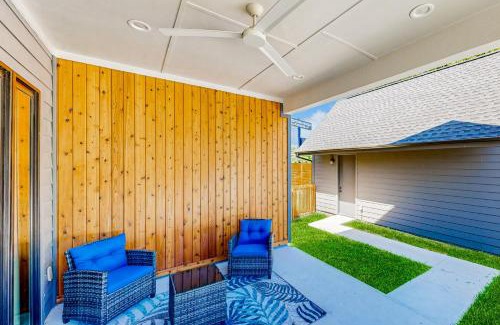 Highland House | The Isabelle's - Unit B