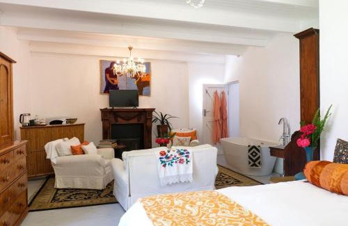 McGregor Apartment | The Ivy Studio