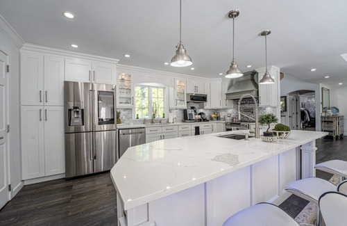 Shinnecock Hills House | The J Luxury Luxury Villa : Poolside Retreat w. Sauna
