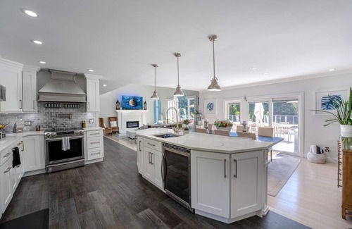 Shinnecock Hills House | The J Luxury Luxury Villa : Poolside Retreat w. Sauna