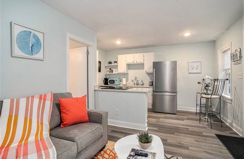 North Charleston Apartment | The Justice Jewel - 1BR/1BA Park Circle Retreat!
