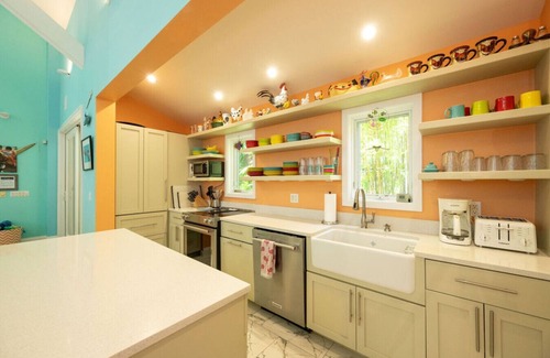 Key West Historic District House | The Kaleidoscope House - A Colorful Key West Hideaway w Pool & Jacuzzi
