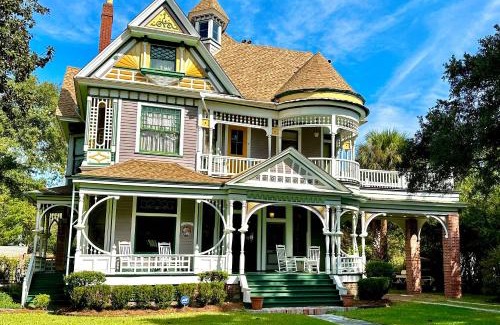 Hannon Park Apartment | The Kate Shepard House