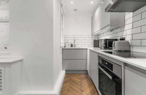 Campden Apartment | The Kensington Residence