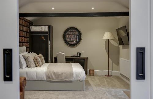 Saint Osyth Hotel | The Kings Arms Rooms