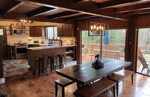 Blakeslee Cabin | The Kings Cabin in the Pocono Mountains