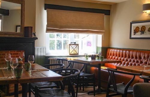 Whiteparish Hotel | The Kings Head