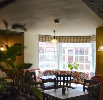Whiteparish Hotel | The Kings Head