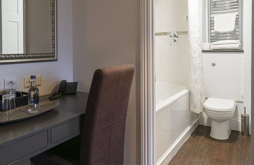 Eastington Bed & Breakfast | The Kings Head House