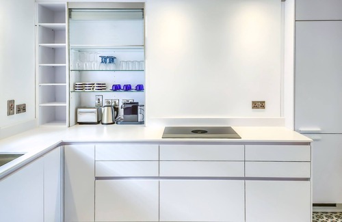 Kinsale House | The Kinsale 4 Center