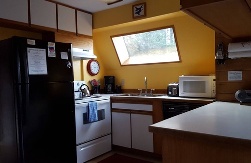 Yachats House | The Kite - Comfortable Yachats Home