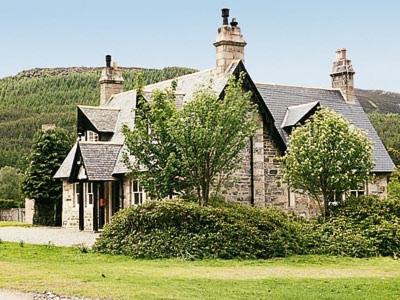 Ballater House | The Knock