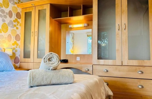 Dinas Cross Cabin | The Lodge - Your dream holiday in North Pembrokeshire.