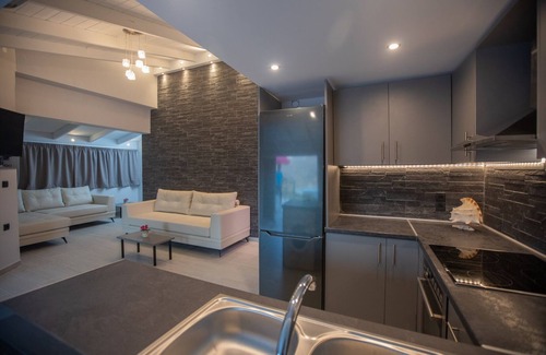Lassi Hotel | The L Suites & Apartments
