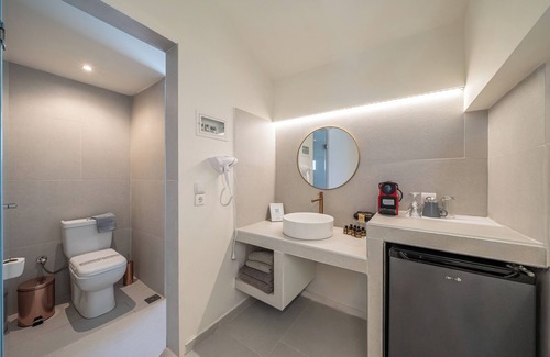 Lassi Hotel | The L Suites & Apartments