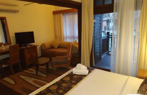 Kuala Teriang Resort | THE LAGOON WATER CHALET