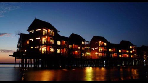 Kuala Teriang Resort | THE LAGOON WATER CHALET