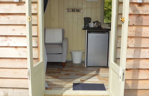 Pickering Cabin | The Lair No Hot Tub 1 pet Onsite Fishing