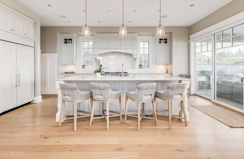 Southwest Mission House | The Lake Crest Estate