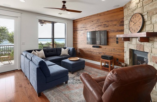 Jonestown House | The Lake Travis Hilltop Hideaway