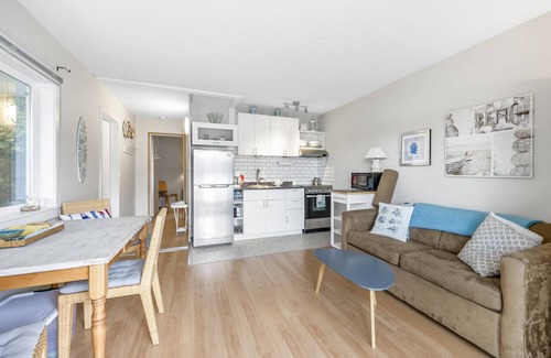 Central Okanagan Apartment | The Lakeside Condo with Large Outdoor Space #105