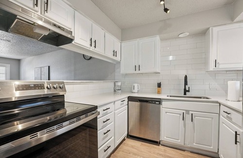 North Arlington Apartment | The Landry 306 | Spacious and Cozy 2 Bedroom 2bth