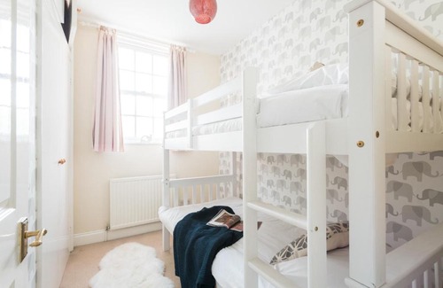 Bath Apartment | The Lapis Lounge - Large 3BDR House at River Avon
