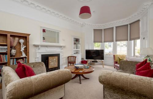Marchmont Apartment | The Lauderdale Street Residence