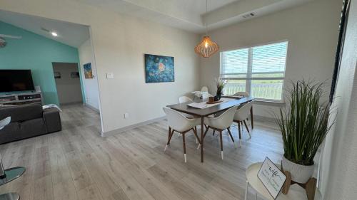 Matagorda House | The Lazy Coconut