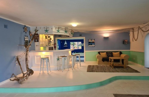 Scottburgh Bed & Breakfast | ThE LaZy ShArK